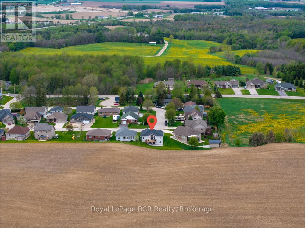 












13 JONATHAN CRESCENT

,
South Bruce,




Ontario
N0G2J0

