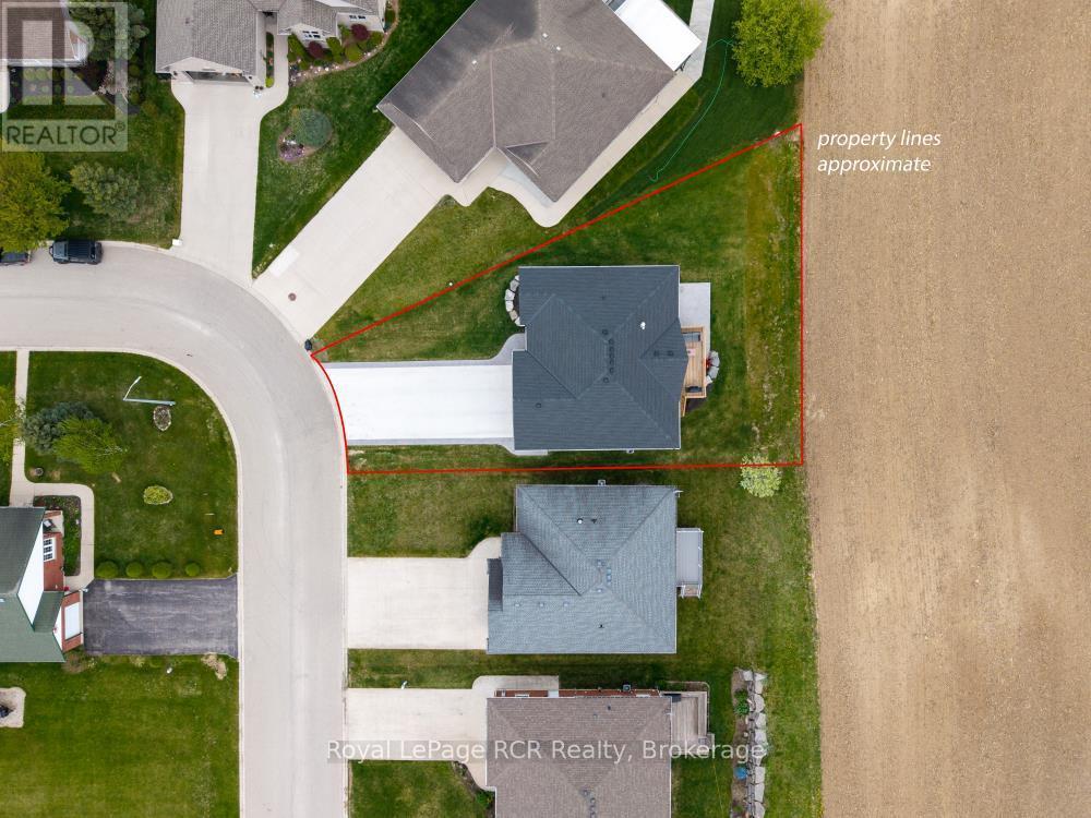 












13 JONATHAN CRESCENT

,
South Bruce,




Ontario
N0G2J0

