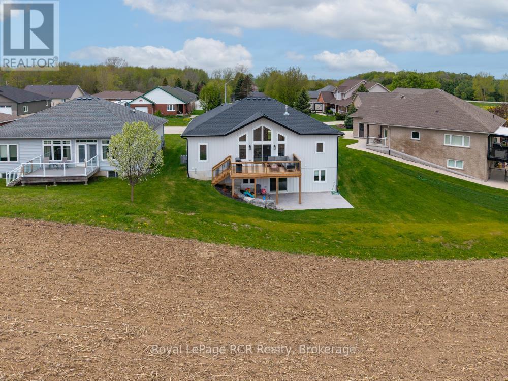 












13 JONATHAN CRESCENT

,
South Bruce,




Ontario
N0G2J0

