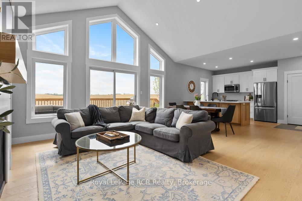 












13 JONATHAN CRESCENT

,
South Bruce,




Ontario
N0G2J0


