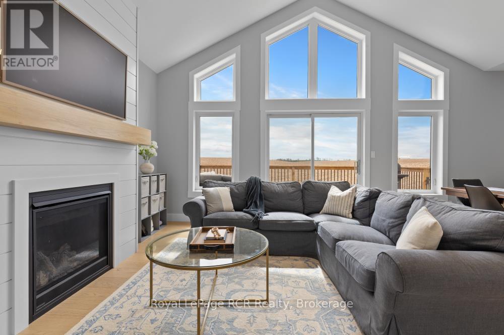 












13 JONATHAN CRESCENT

,
South Bruce,




Ontario
N0G2J0

