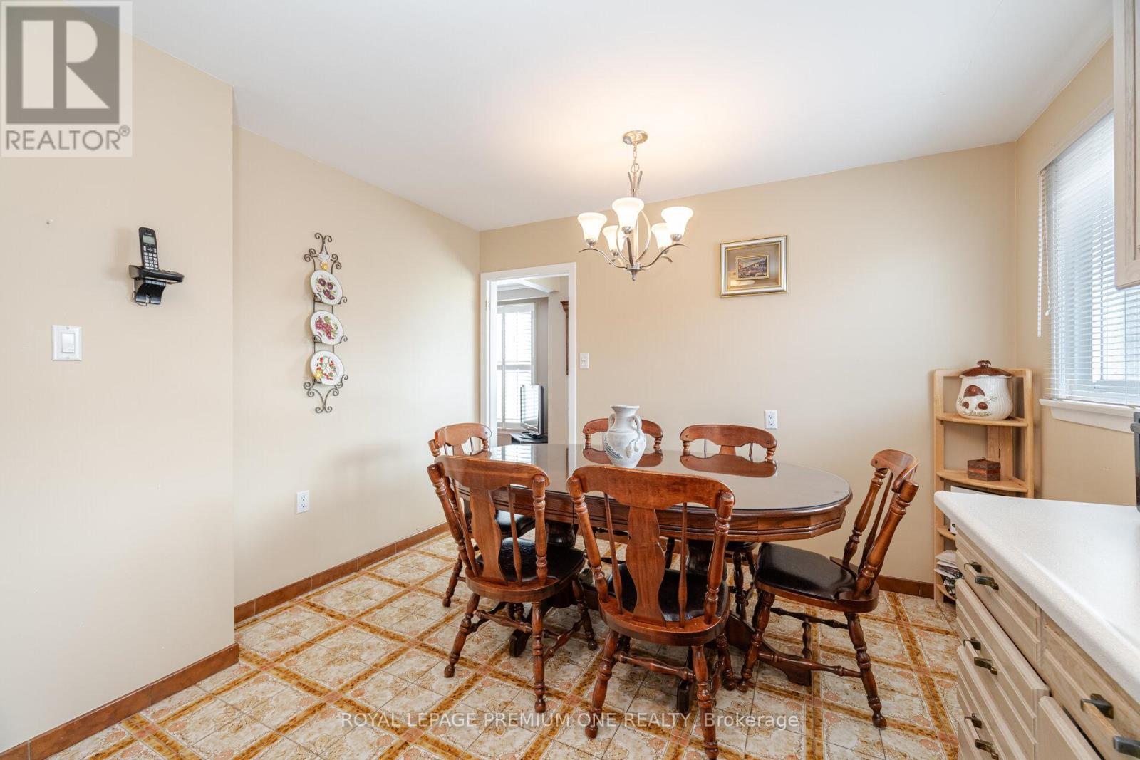 












128 HULLMAR DRIVE

,
Toronto,




Ontario
M3N2E6

