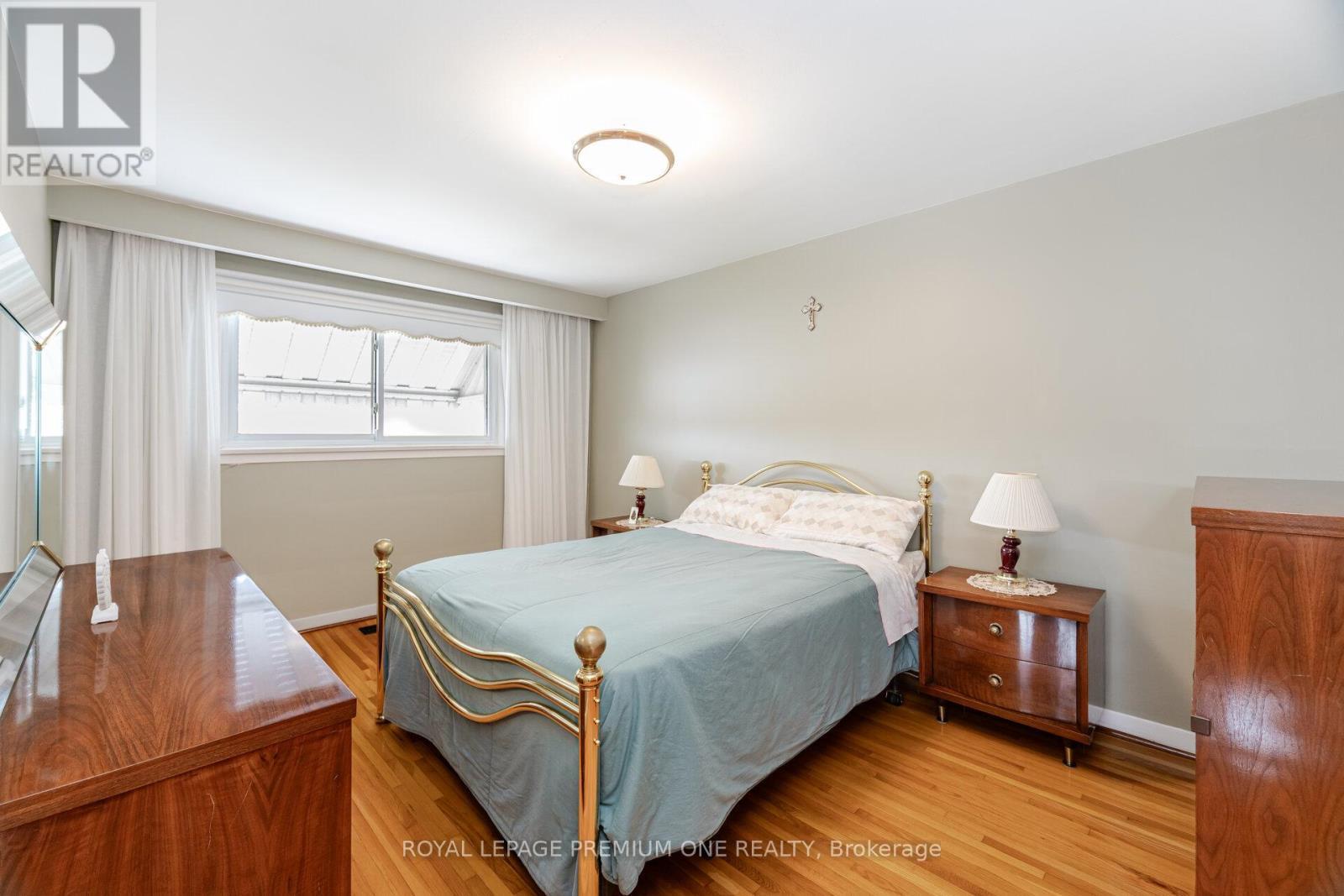 












128 HULLMAR DRIVE

,
Toronto,




Ontario
M3N2E6

