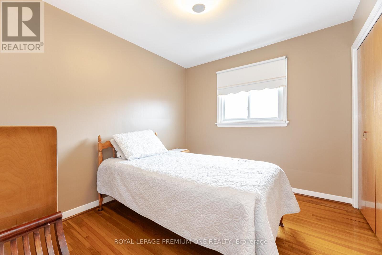 












128 HULLMAR DRIVE

,
Toronto,




Ontario
M3N2E6

