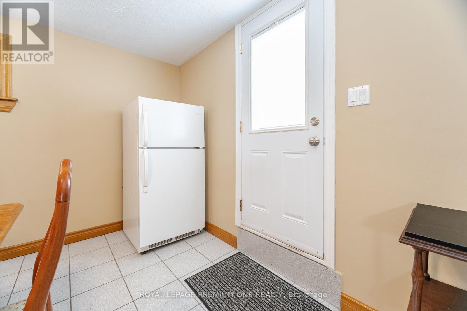 












128 HULLMAR DRIVE

,
Toronto,




Ontario
M3N2E6

