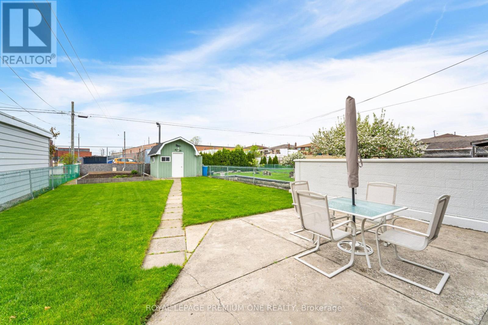 












128 HULLMAR DRIVE

,
Toronto,




Ontario
M3N2E6

