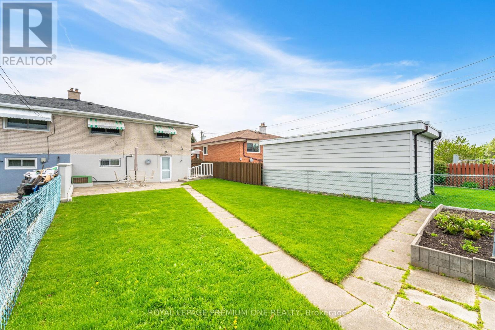 












128 HULLMAR DRIVE

,
Toronto,




Ontario
M3N2E6

