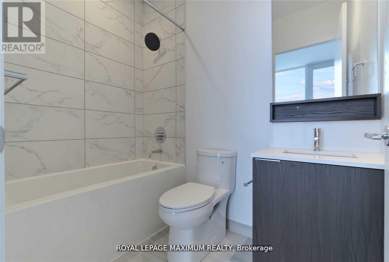 












PH10 - 898 PORTAGE PARKWAY

,
Vaughan,




Ontario
L4K0J6

