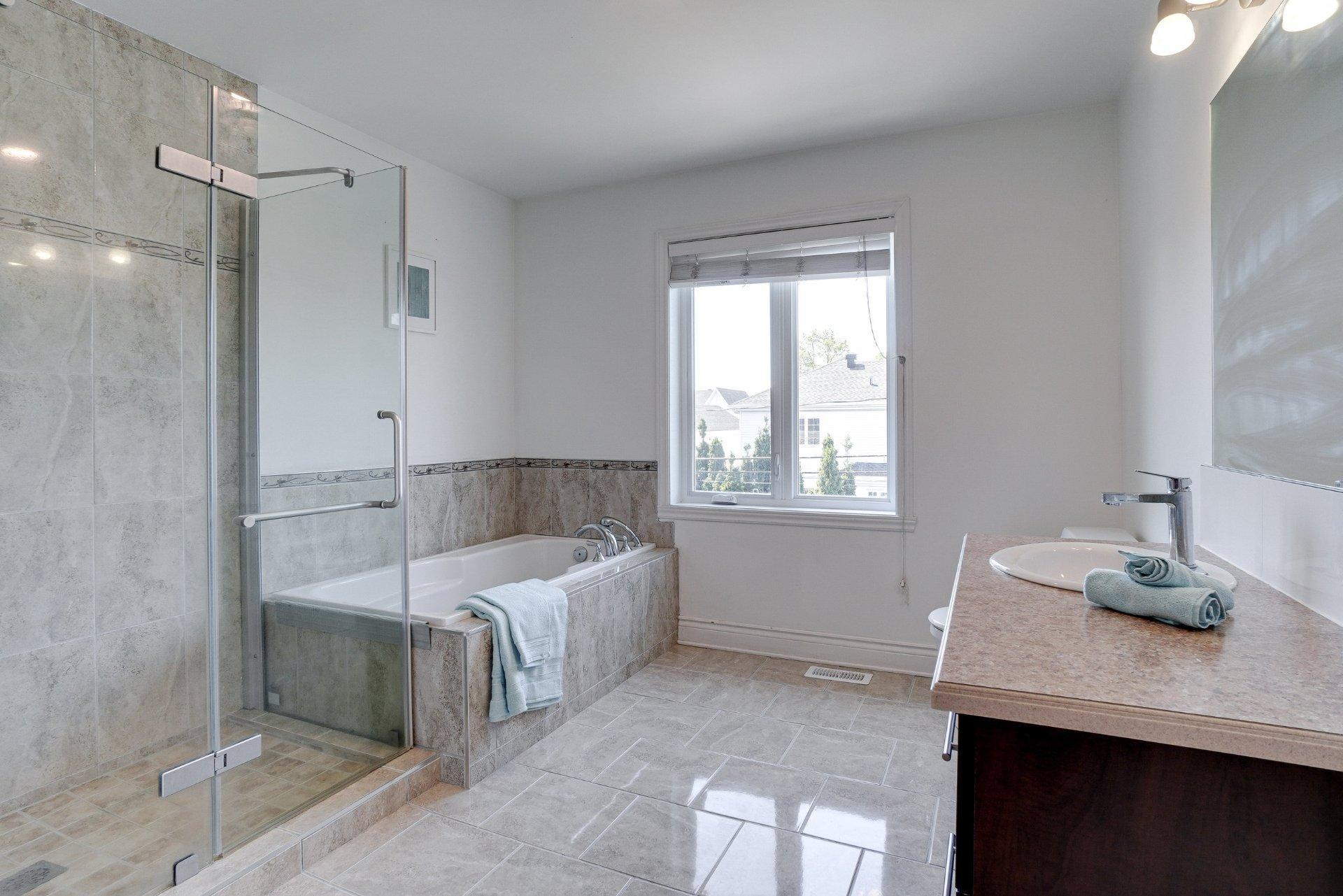 









442


Rue Pauline-Julien

,
Repentigny (Repentigny),




QC
J5Y0H2

