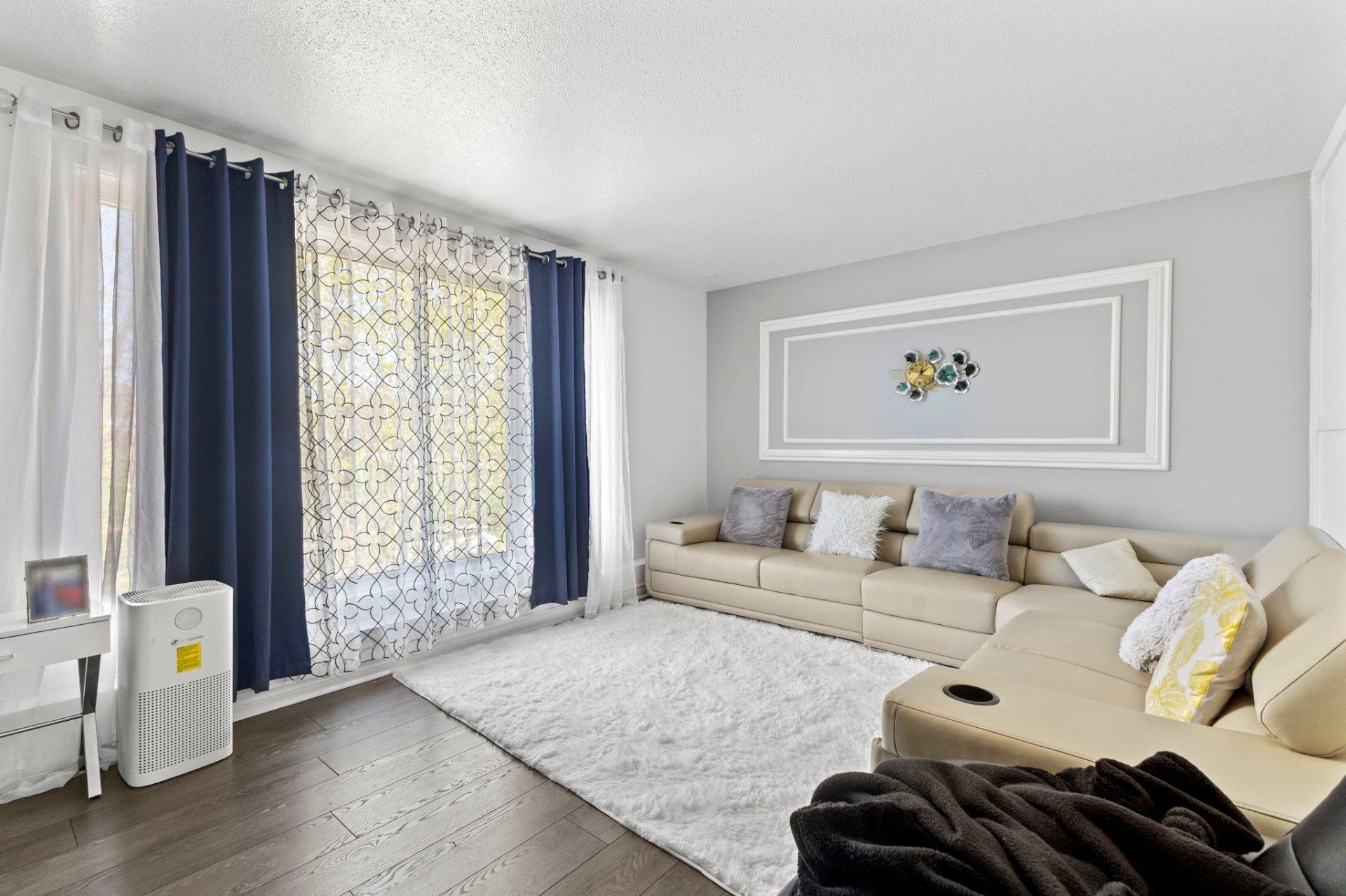 









376


Rue Jeanne-Mance

,
Gatineau (Gatineau),




QC
J8P3B8

