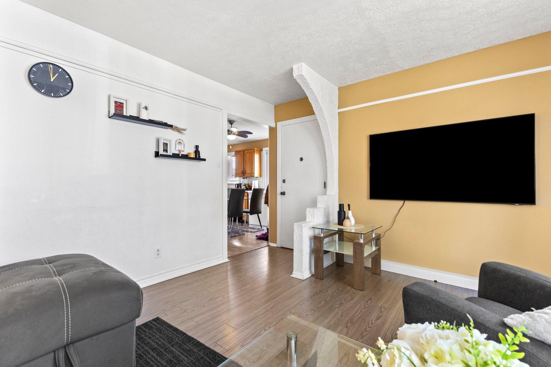 









376


Rue Jeanne-Mance

,
Gatineau (Gatineau),




QC
J8P3B8

