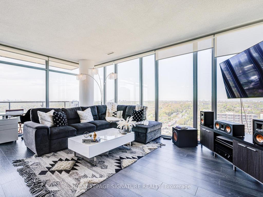 









105


The Queensway

N/A, 2710,
Toronto,




ON
M6S 5B5

