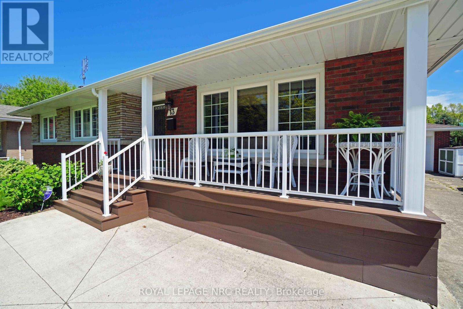 












13 CULLEN DRIVE

,
St. Catharines (Glendale/Glenridge),




Ontario
L2T3H2


