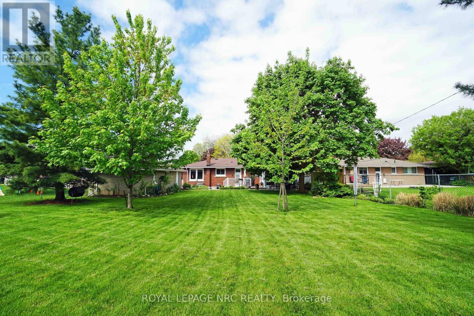 












13 CULLEN DRIVE

,
St. Catharines (Glendale/Glenridge),




Ontario
L2T3H2

