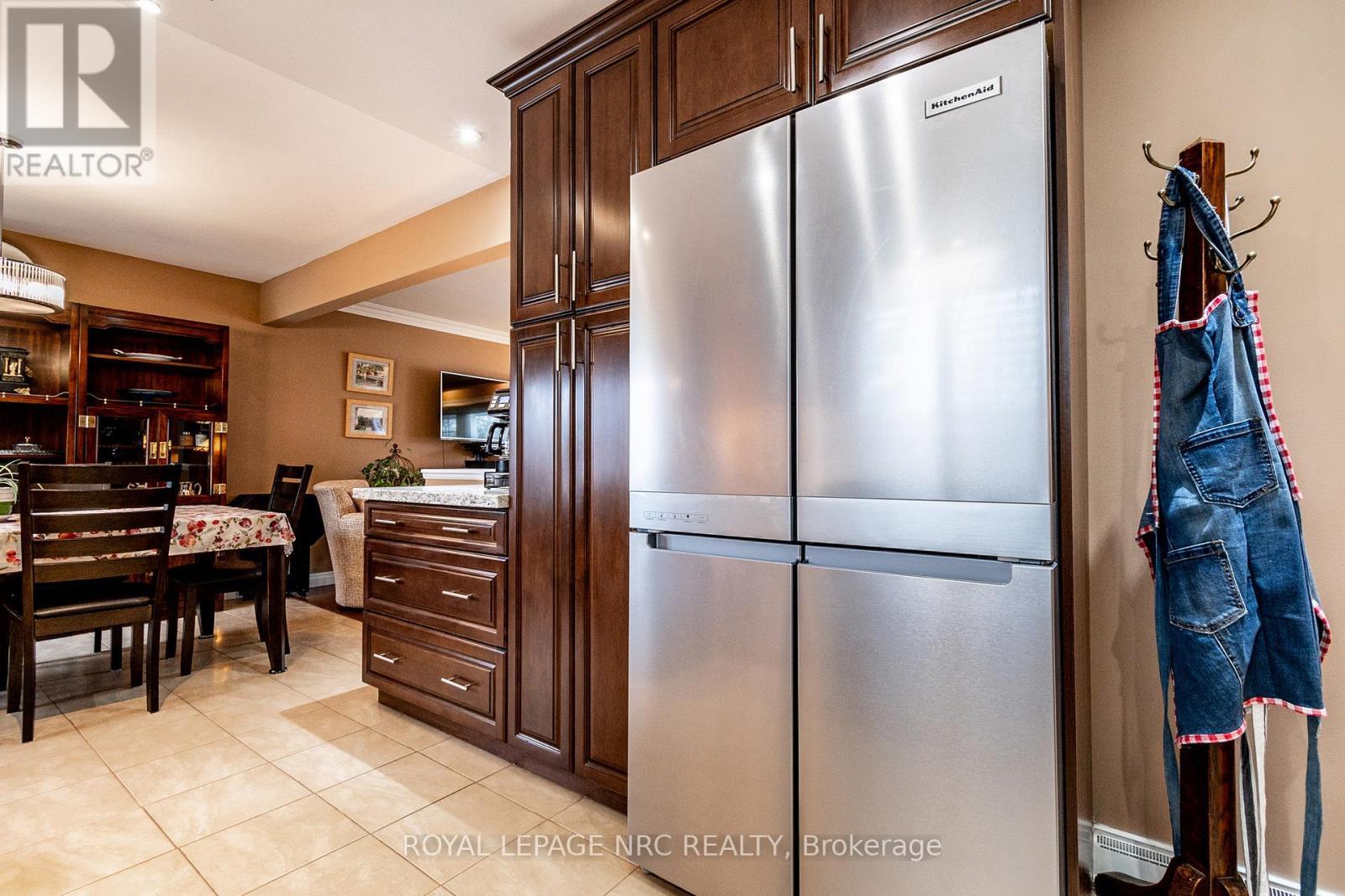 












13 CULLEN DRIVE

,
St. Catharines (Glendale/Glenridge),




Ontario
L2T3H2

