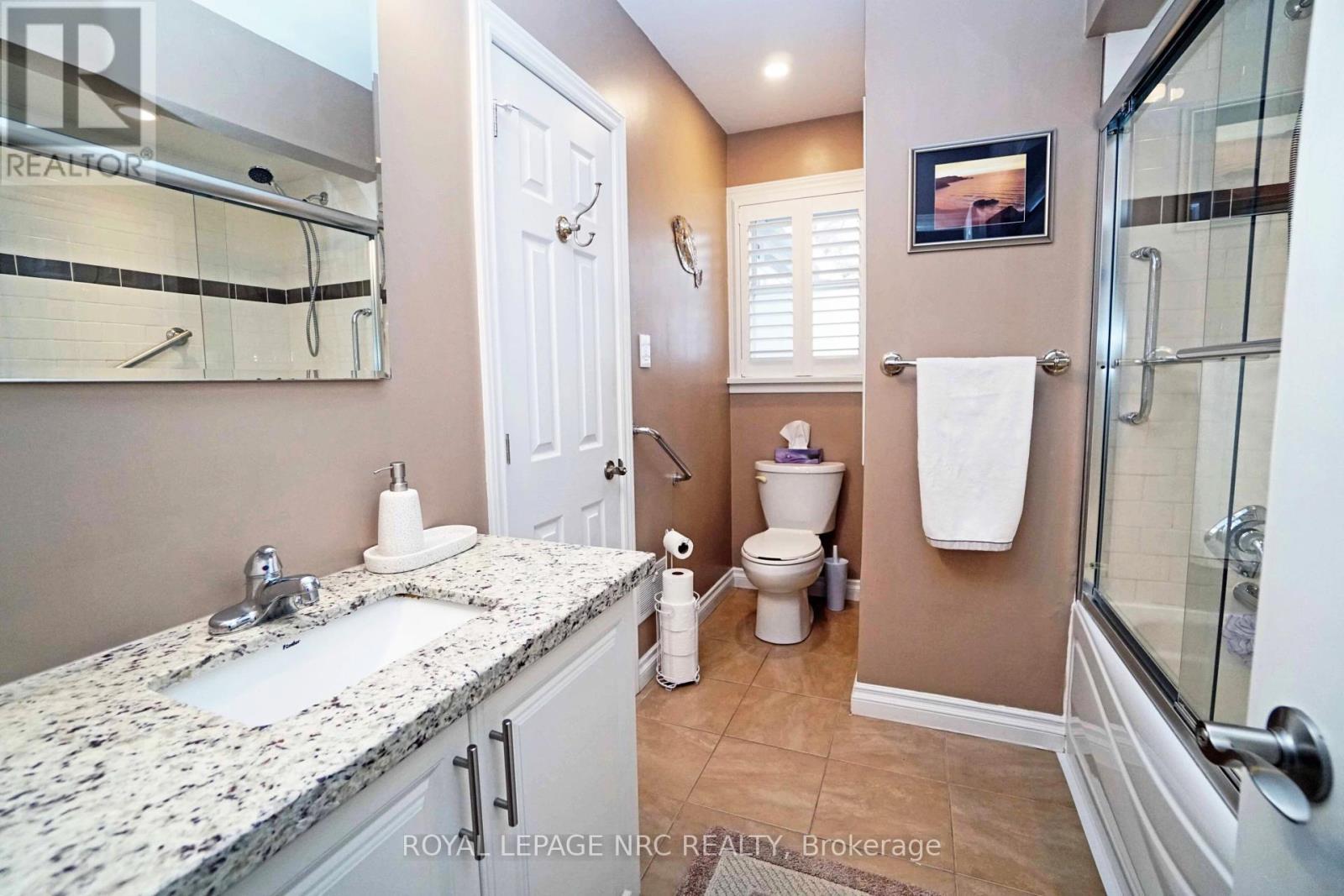 












13 CULLEN DRIVE

,
St. Catharines (Glendale/Glenridge),




Ontario
L2T3H2

