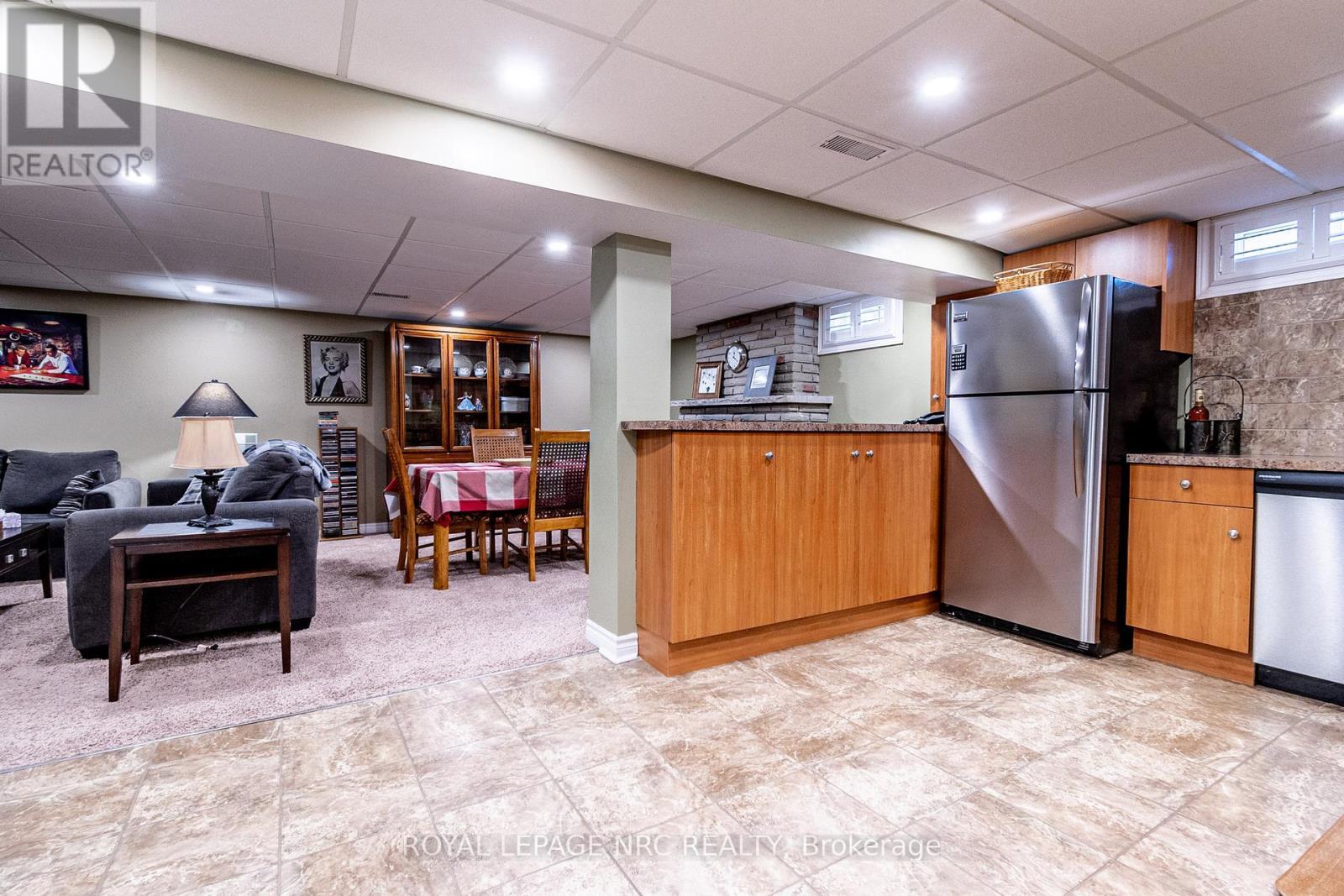 












13 CULLEN DRIVE

,
St. Catharines (Glendale/Glenridge),




Ontario
L2T3H2

