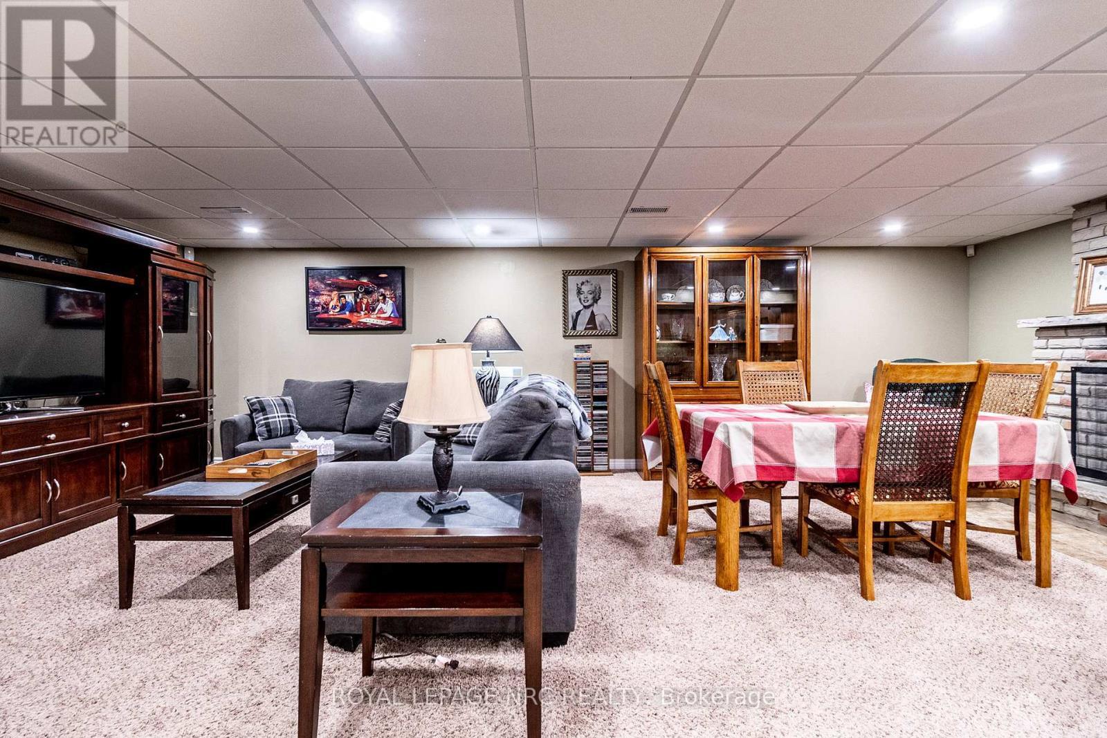 












13 CULLEN DRIVE

,
St. Catharines (Glendale/Glenridge),




Ontario
L2T3H2


