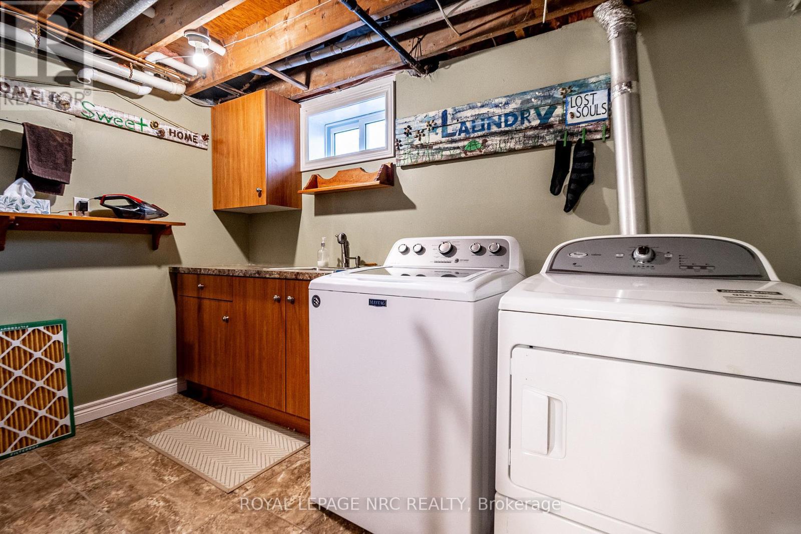 












13 CULLEN DRIVE

,
St. Catharines (Glendale/Glenridge),




Ontario
L2T3H2


