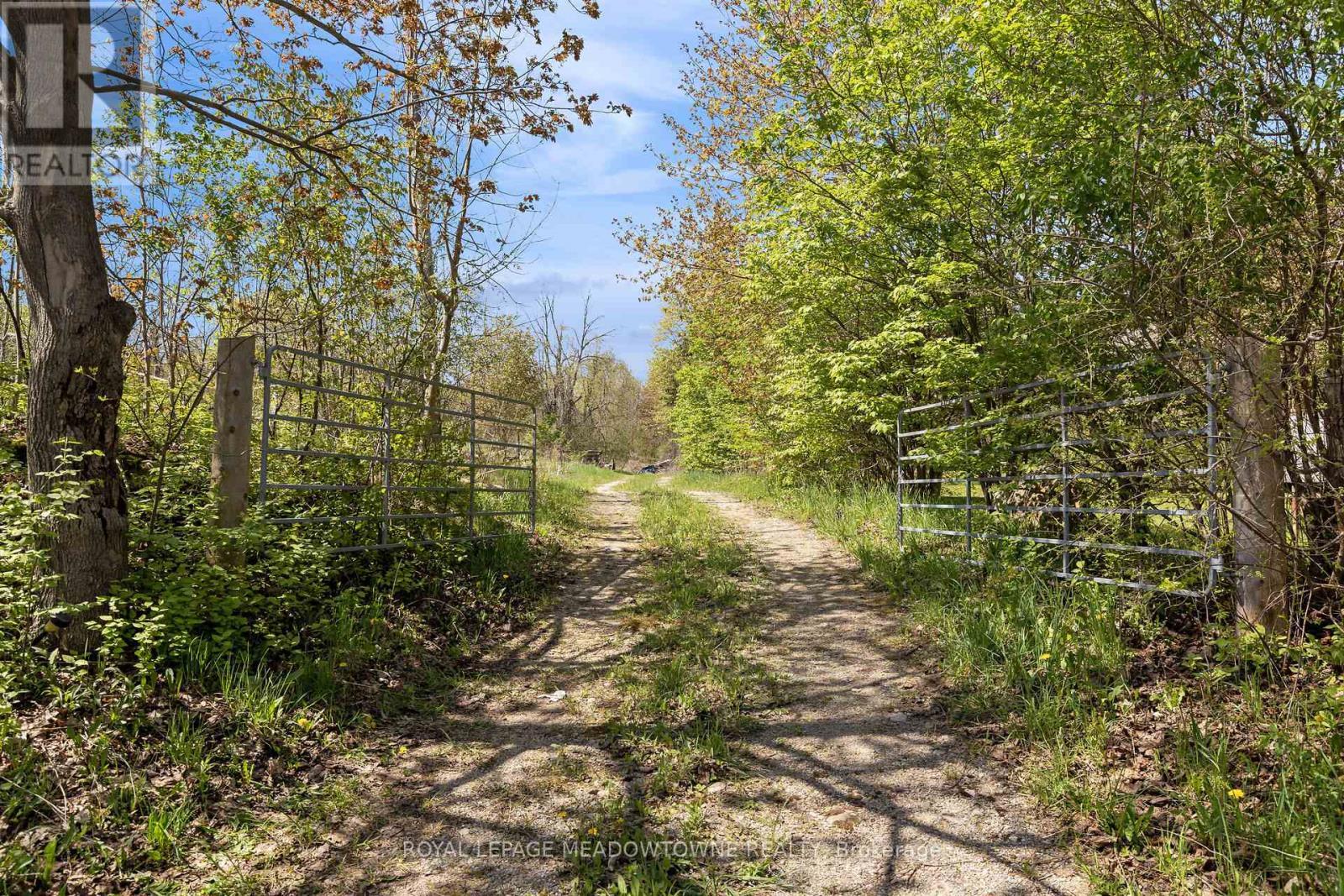 












9414 FIRST LINE

,
Milton,







Ontario
L0P1J0

