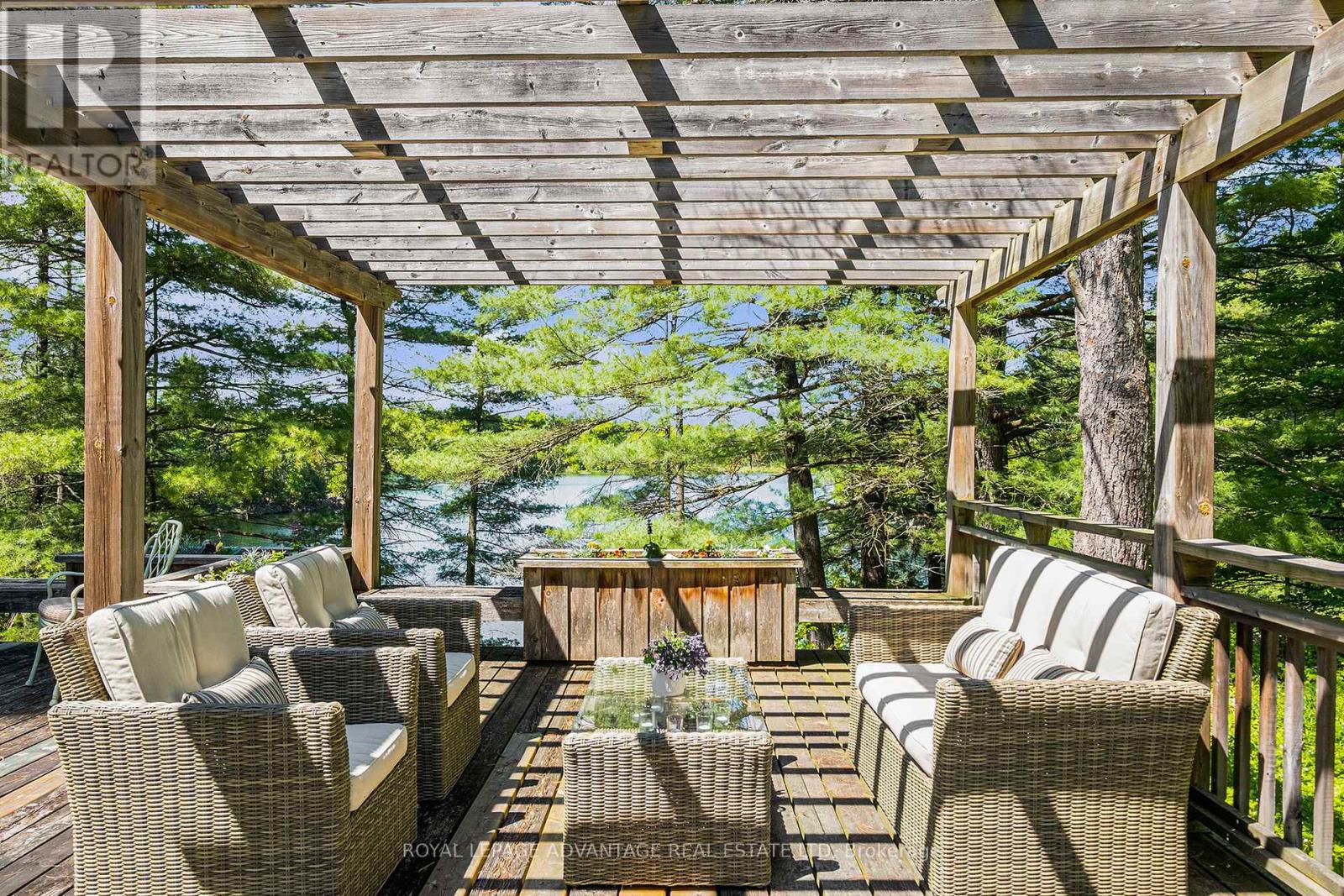 












1022 TULLYS WAY

,
Tay Valley,




Ontario
K7H3C5

