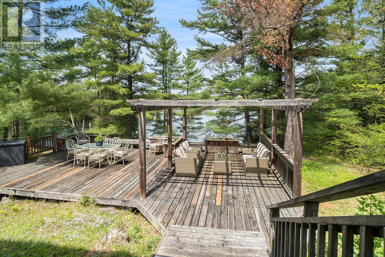 












1022 TULLYS WAY

,
Tay Valley,




Ontario
K7H3C5

