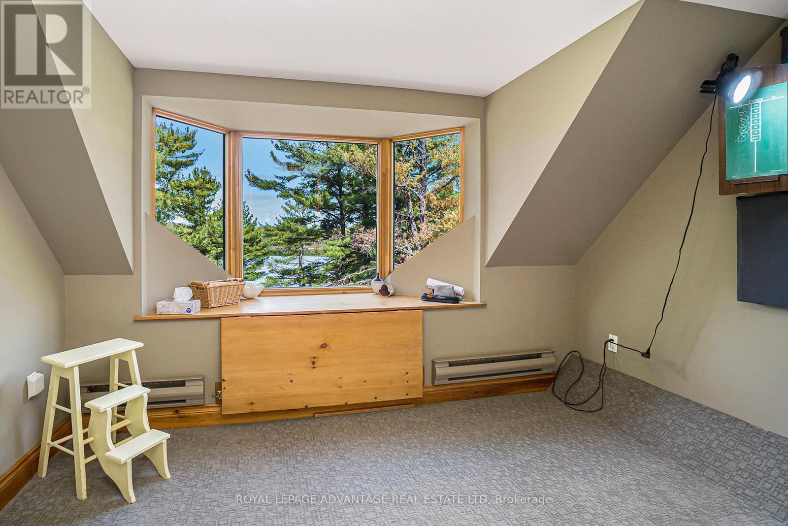 












1022 TULLYS WAY

,
Tay Valley,




Ontario
K7H3C5

