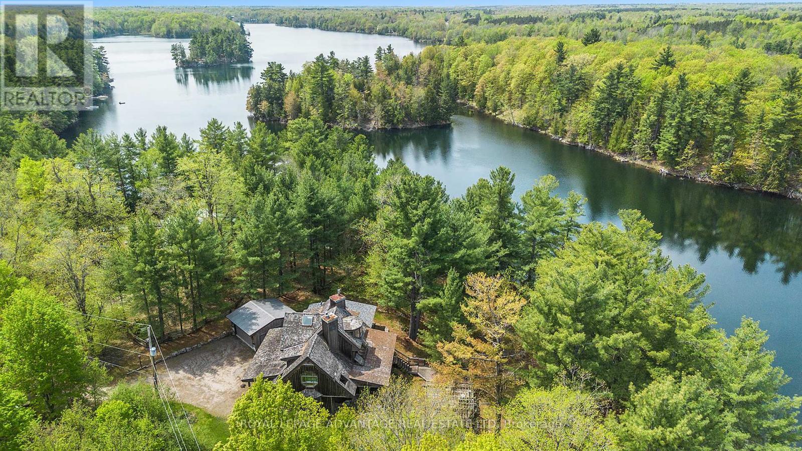 












1022 TULLYS WAY

,
Tay Valley,




Ontario
K7H3C5

