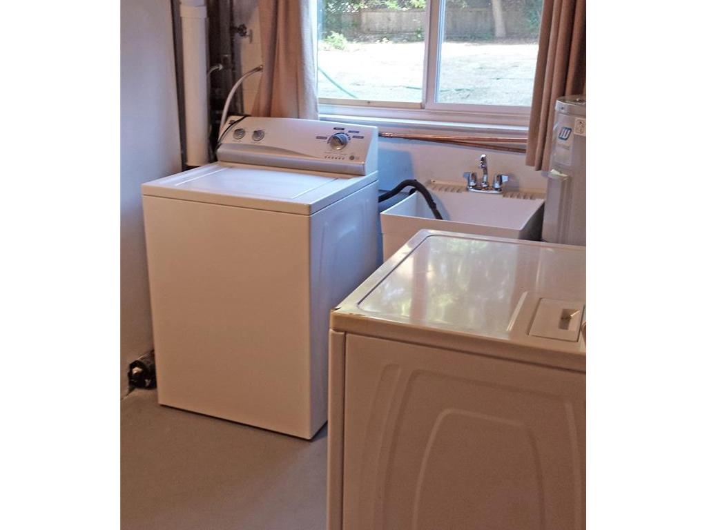 









1725


Mortimer

St,
Saanich,




BC
V8P 3A9

