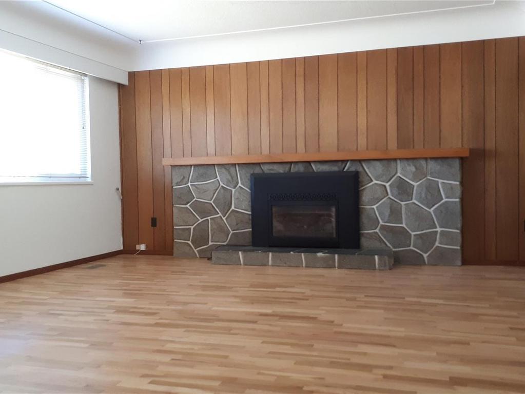 









1725


Mortimer

St,
Saanich,




BC
V8P 3A9


