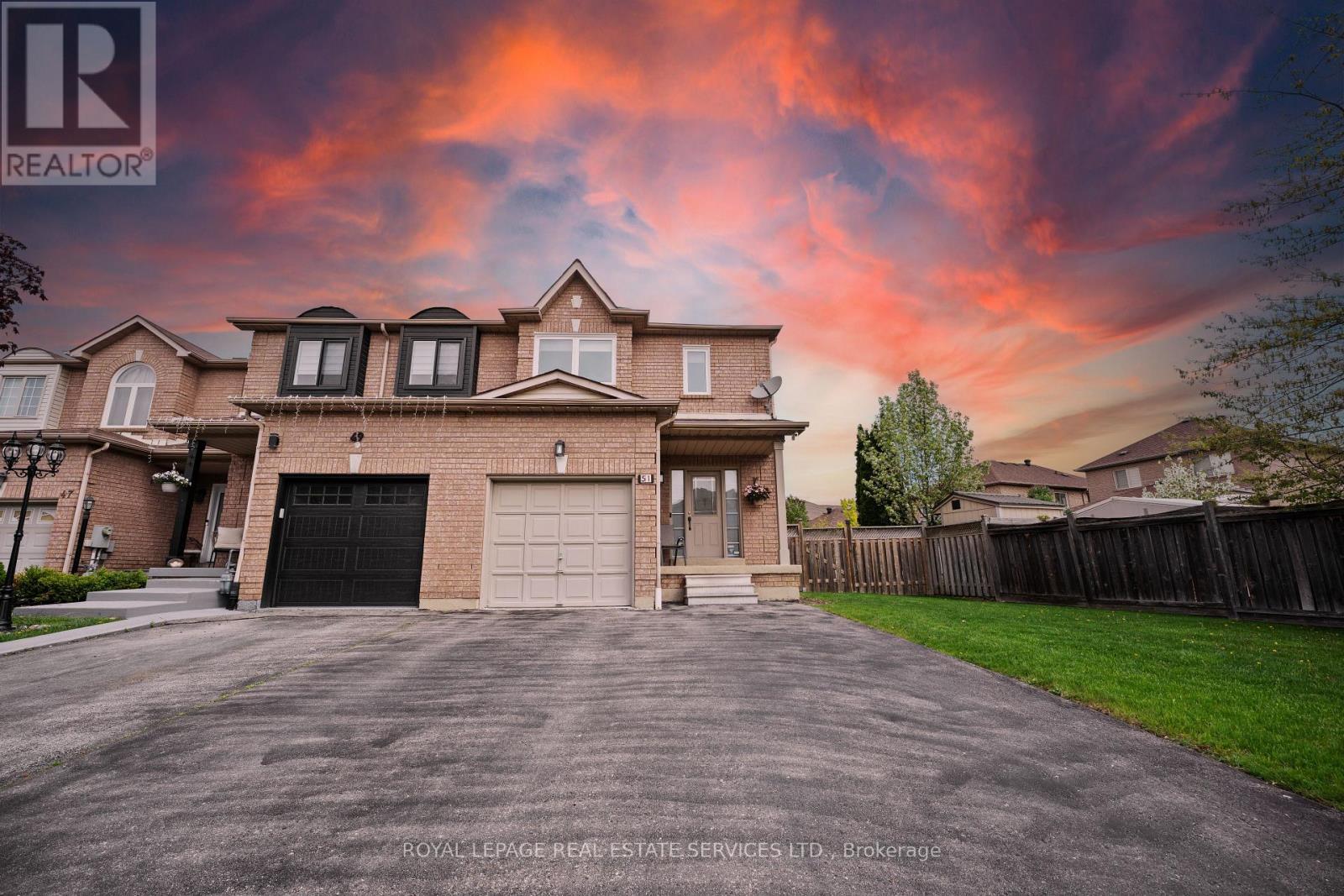 












51 WATERBURY STREET

,
Caledon,




Ontario
L7E1X5

