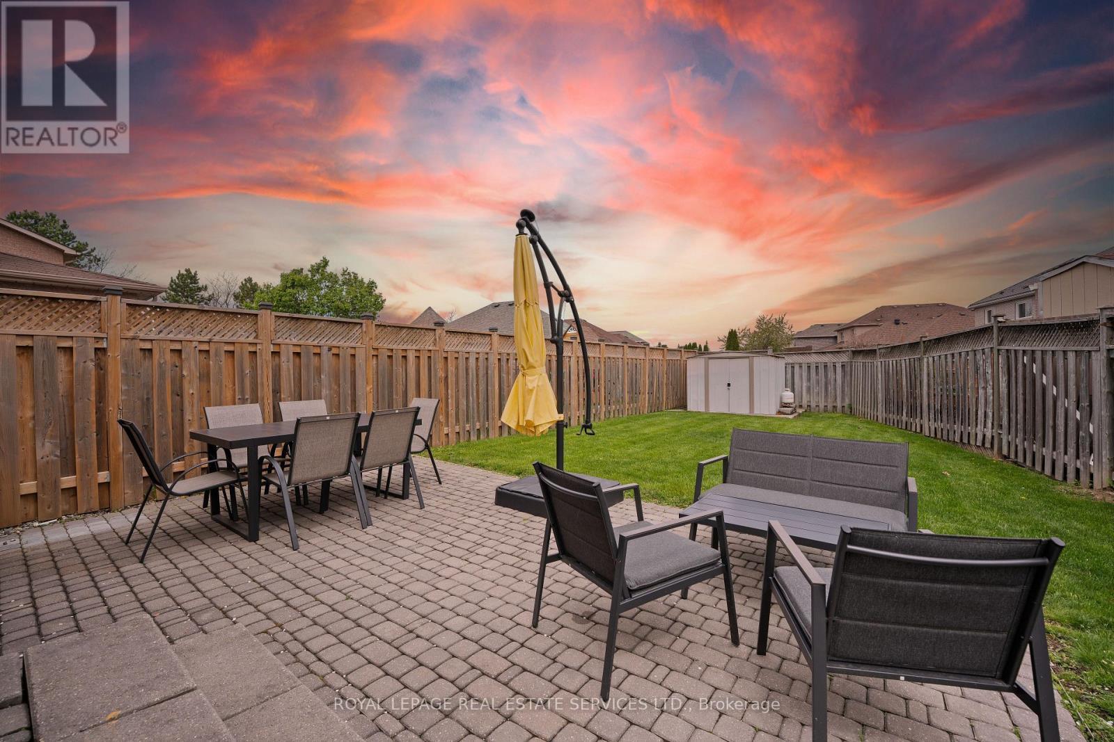 












51 WATERBURY STREET

,
Caledon,




Ontario
L7E1X5

