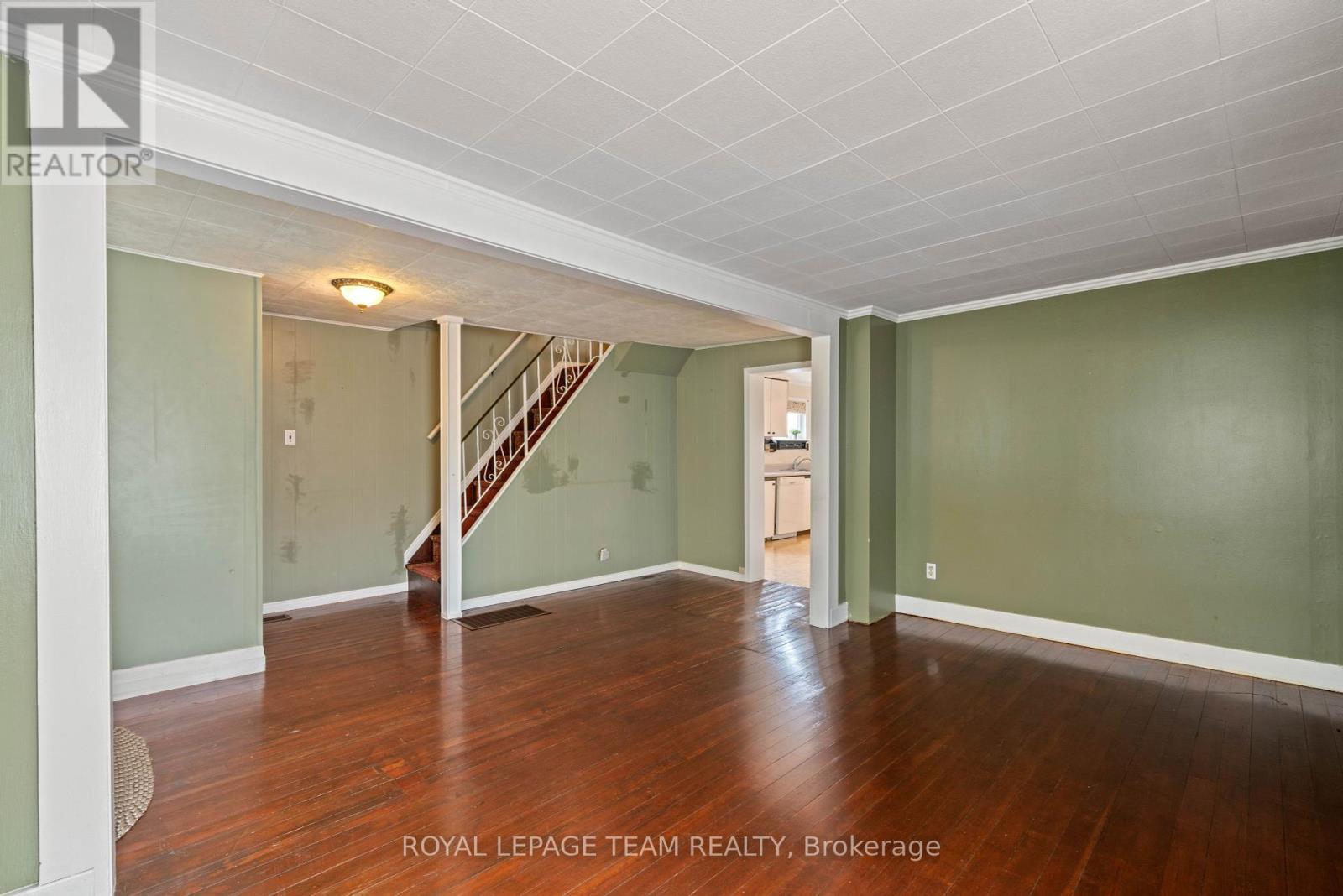 












56 ELM STREET

,
South Stormont,




Ontario
K0C1M0

