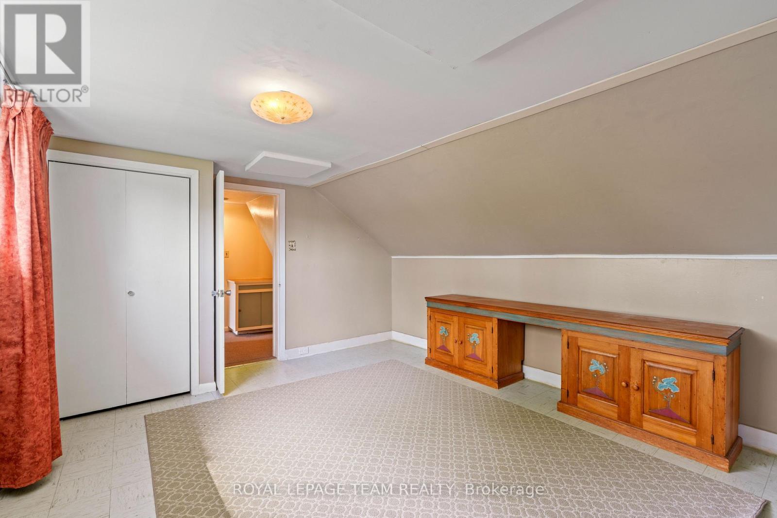












56 ELM STREET

,
South Stormont,




Ontario
K0C1M0

