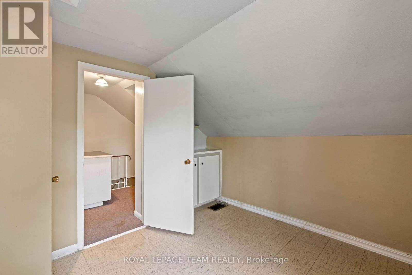 












56 ELM STREET

,
South Stormont,




Ontario
K0C1M0

