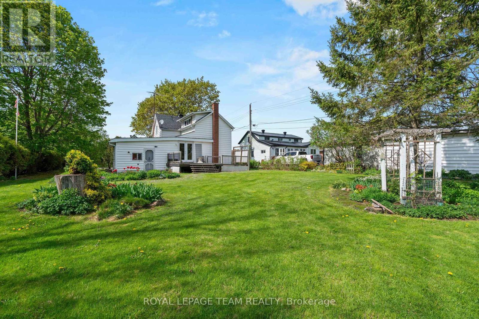 












56 ELM STREET

,
South Stormont,




Ontario
K0C1M0

