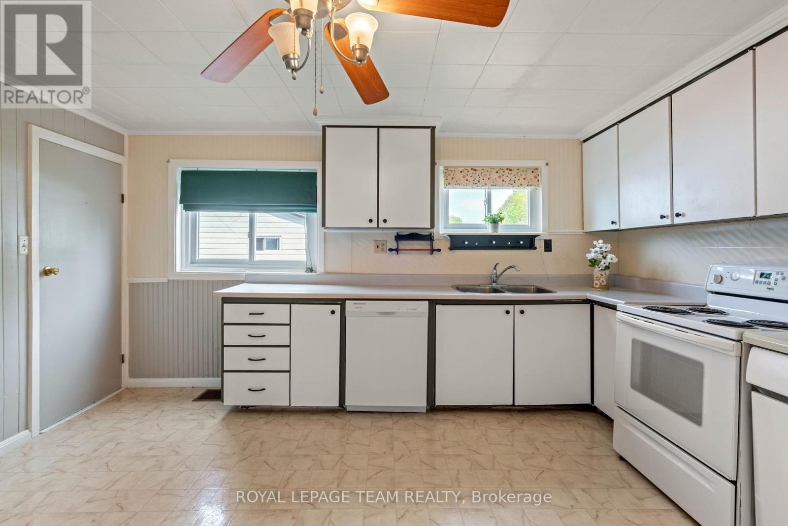 












56 ELM STREET

,
South Stormont,




Ontario
K0C1M0


