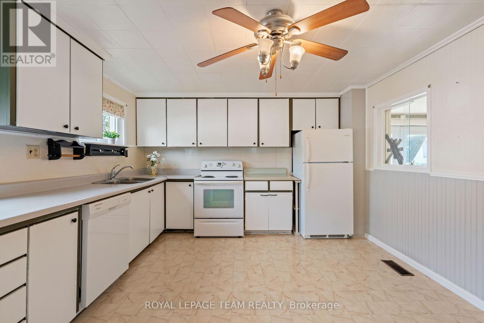 












56 ELM STREET

,
South Stormont,




Ontario
K0C1M0


