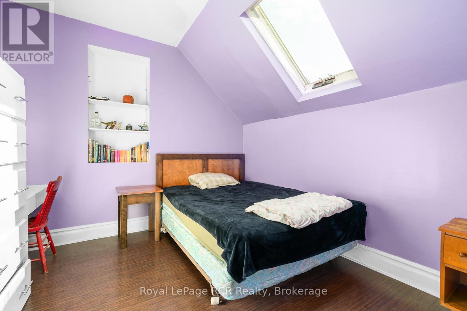 












463 12TH STREET

,
Hanover,




Ontario
N4N1W1

