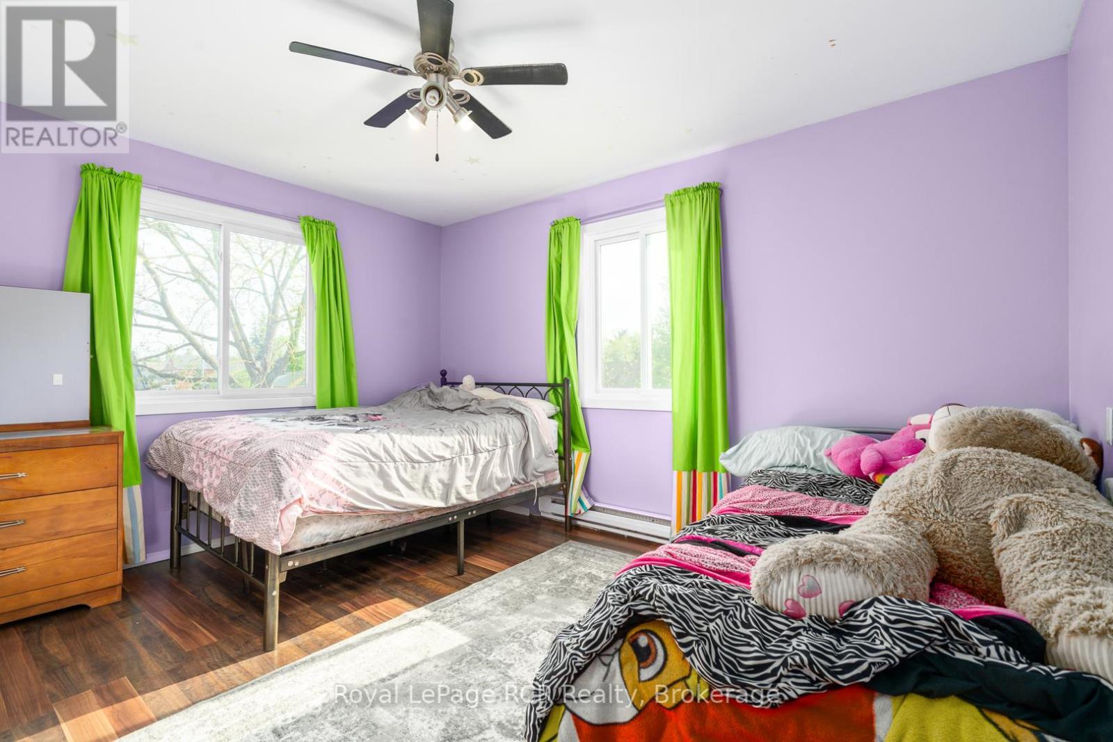 












463 12TH STREET

,
Hanover,




Ontario
N4N1W1

