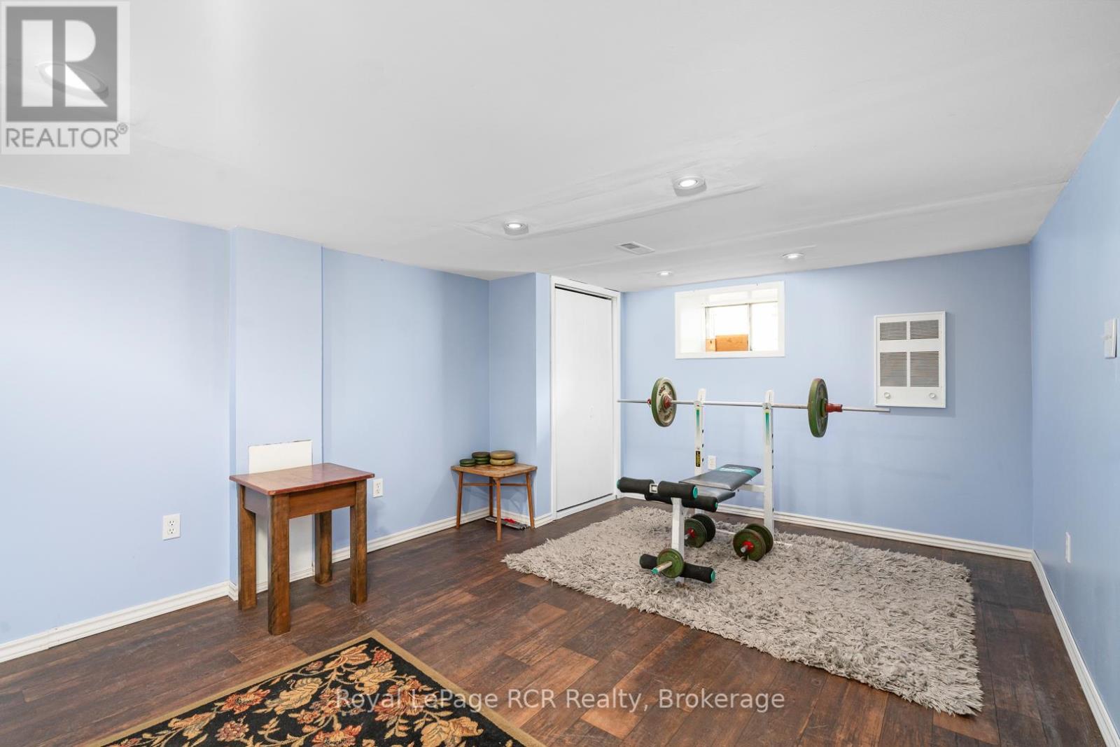 












463 12TH STREET

,
Hanover,




Ontario
N4N1W1

