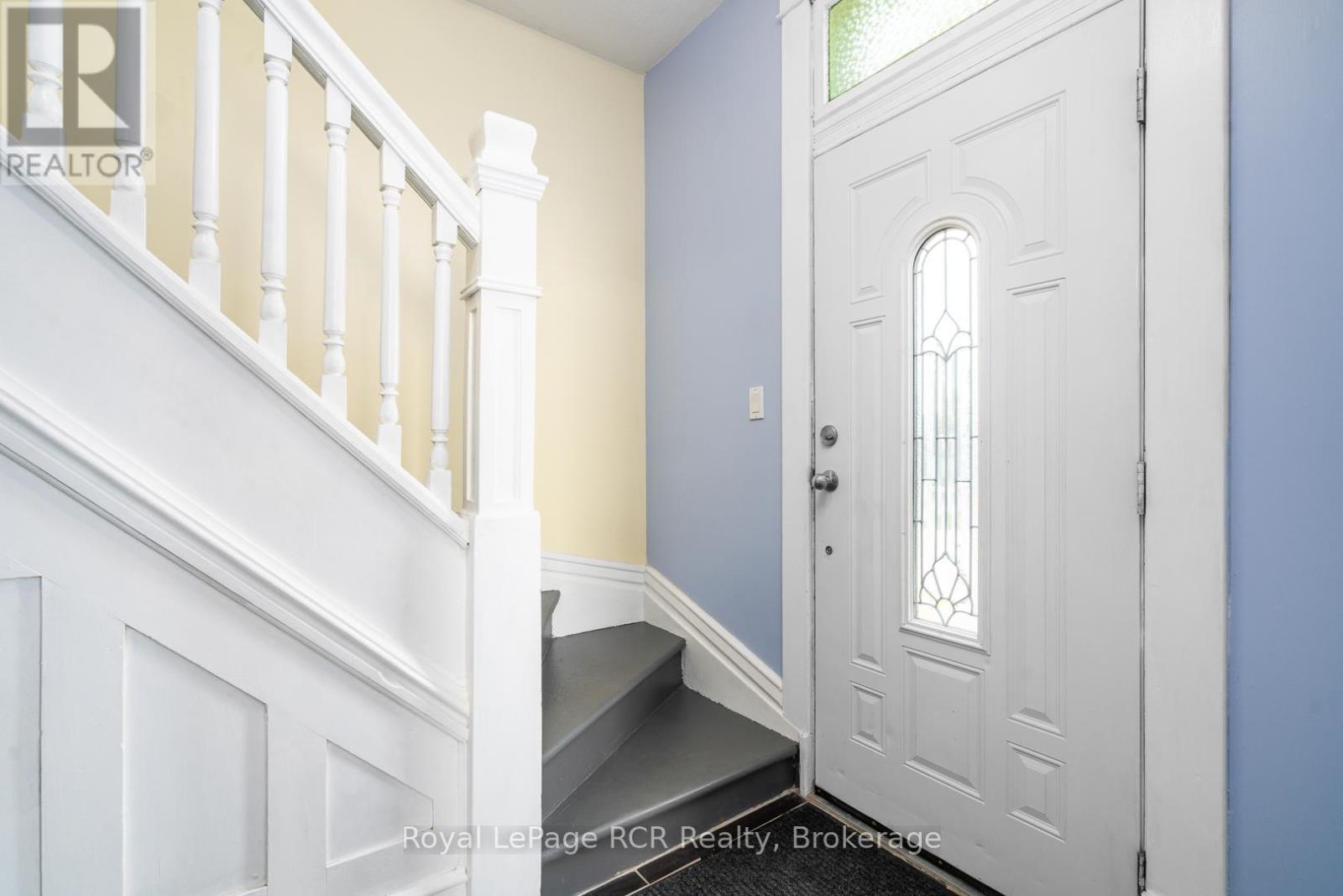 












463 12TH STREET

,
Hanover,




Ontario
N4N1W1

