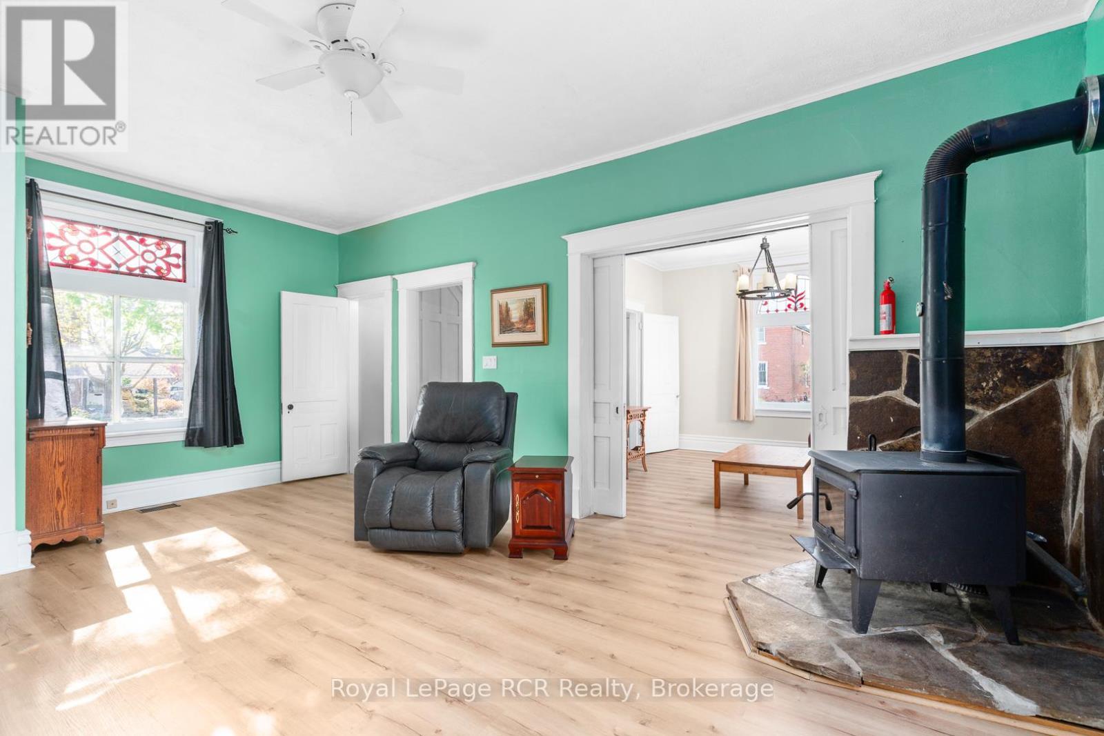 












463 12TH STREET

,
Hanover,




Ontario
N4N1W1

