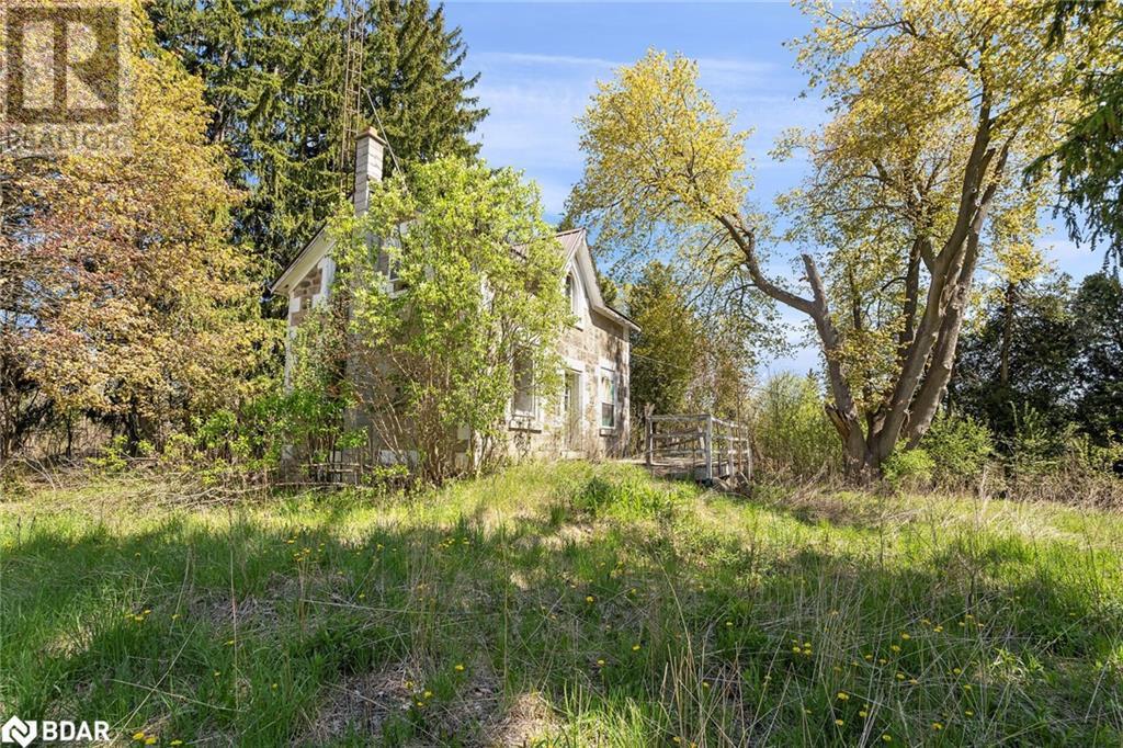 












9414 FIRST LINE NASSAGAWEYA Line

,
Milton,







Ontario
L0P1J0

