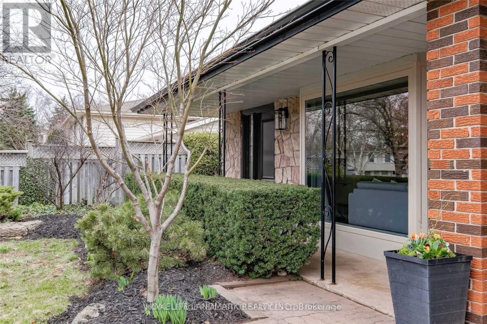 












BASEMENT - 4018 FLEMISH DRIVE

,
Burlington,




Ontario
L7L1Z5

