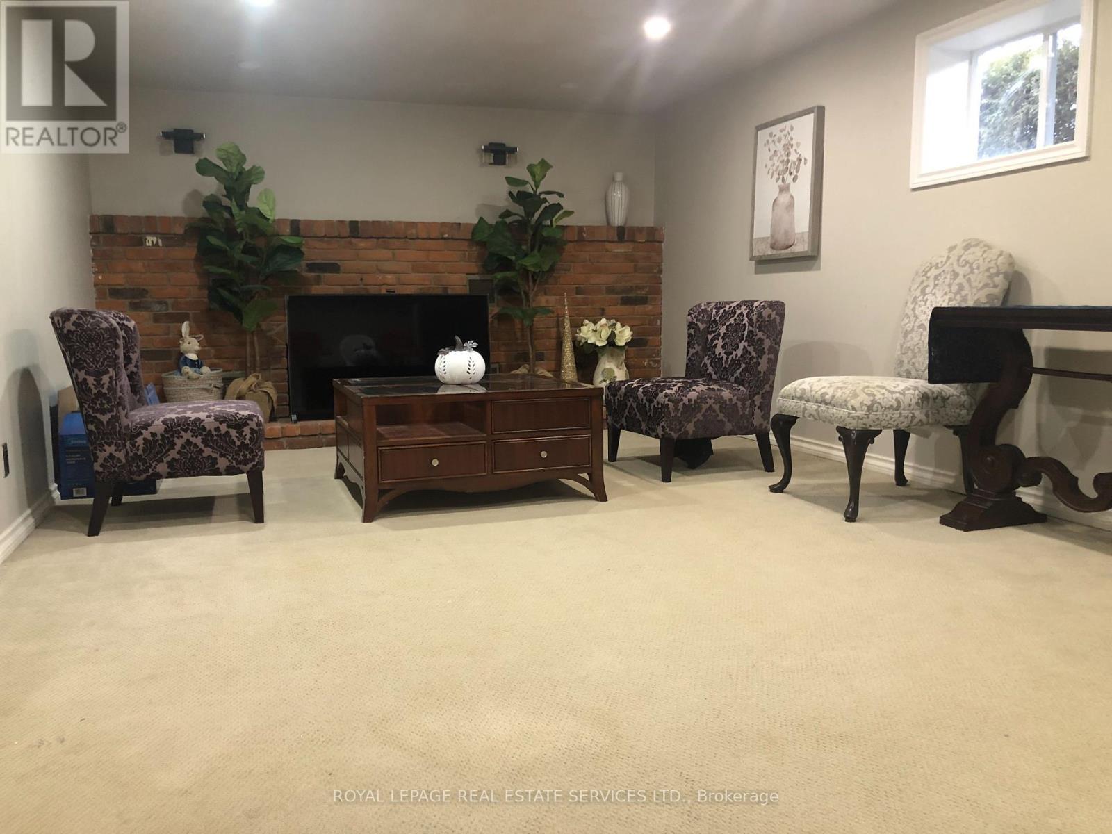 












BASEMENT - 4018 FLEMISH DRIVE

,
Burlington,




Ontario
L7L1Z5

