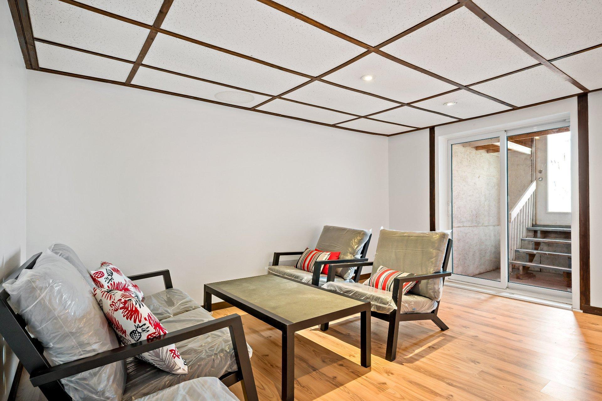









263

 - 265


Ch. Brousseau

,
Labelle,




QC
J0T1H0

