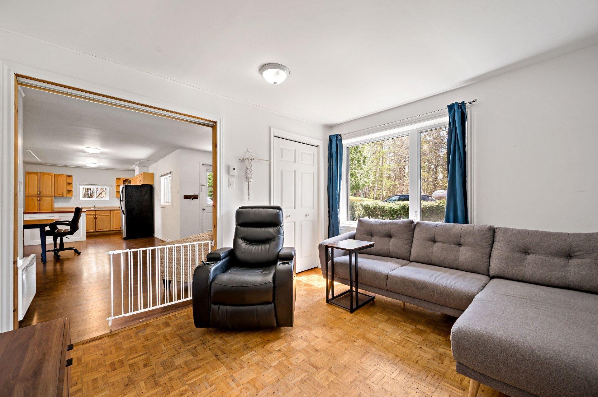 









263

 - 265


Ch. Brousseau

,
Labelle,




QC
J0T1H0

