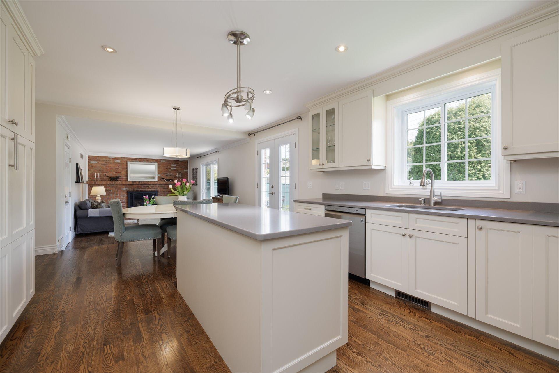 









55


Rue Harold

,
Kirkland,




QC
H9J1R7

