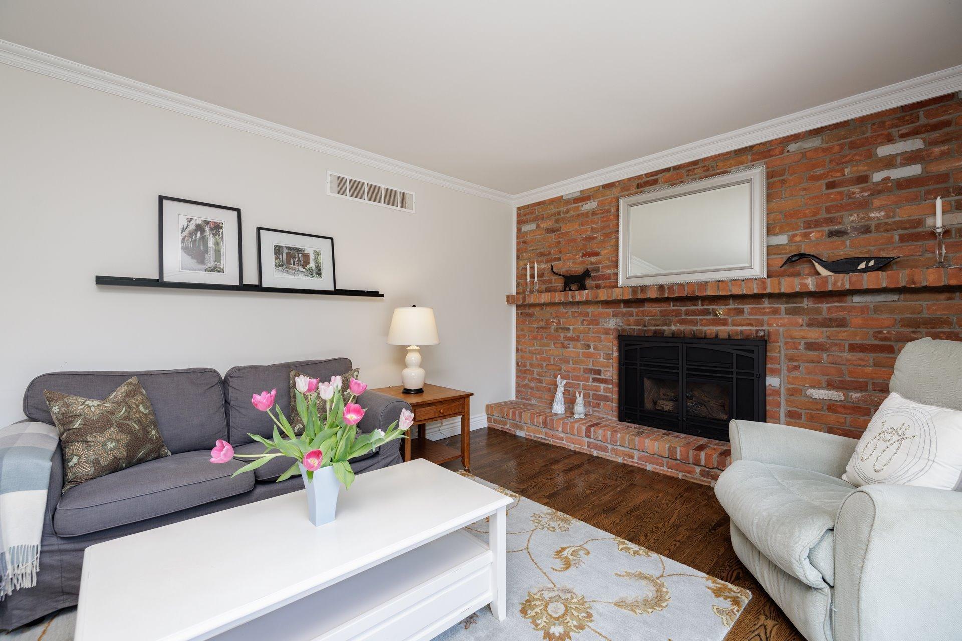 









55


Rue Harold

,
Kirkland,




QC
H9J1R7

